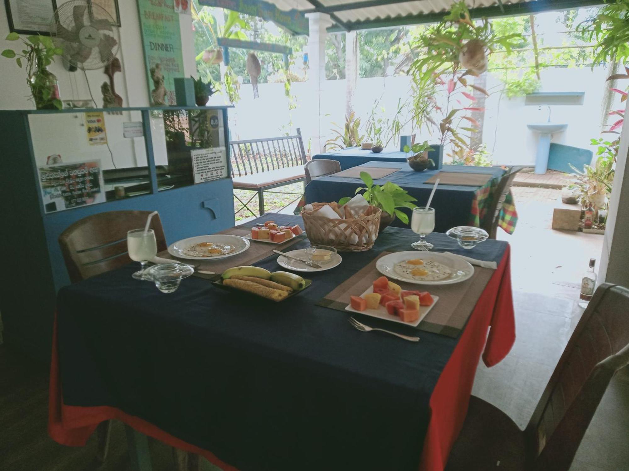 Goalma Family Holiday Resort & Restaurant Anuradhapura Ngoại thất bức ảnh