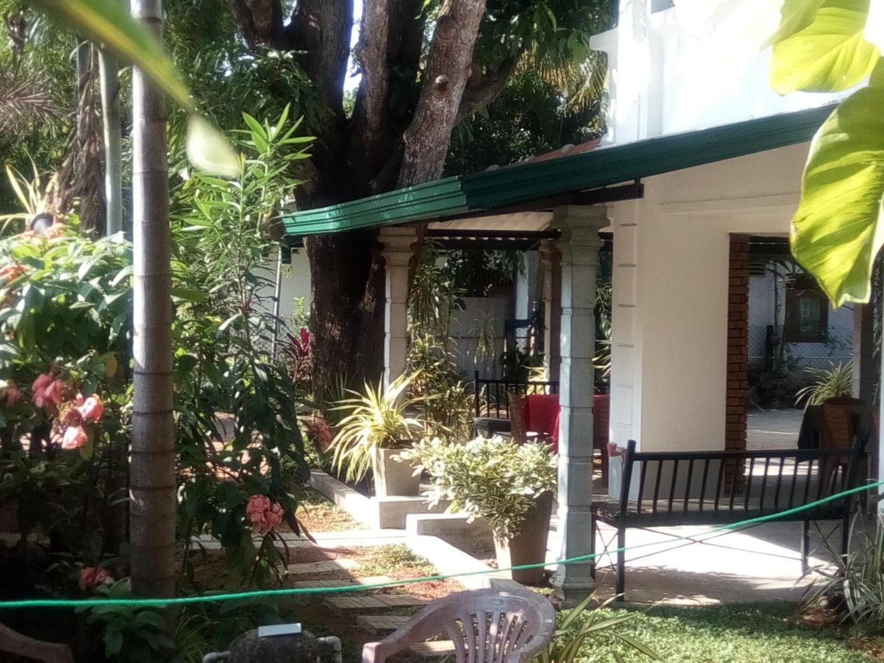 Goalma Family Holiday Resort & Restaurant Anuradhapura Ngoại thất bức ảnh