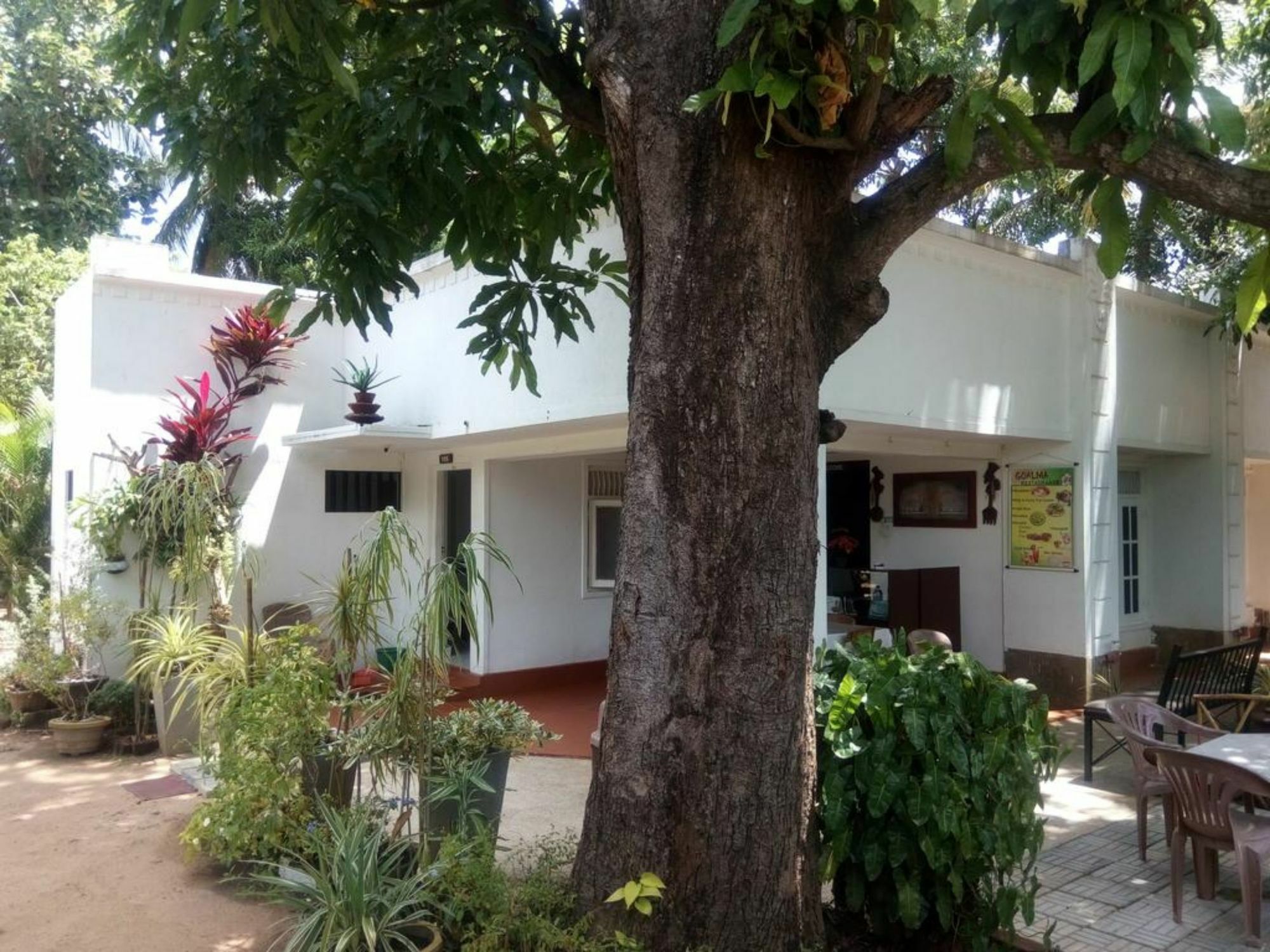 Goalma Family Holiday Resort & Restaurant Anuradhapura Ngoại thất bức ảnh